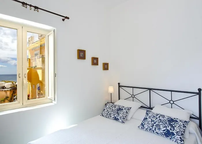 Casa Leonilde 4, Emma