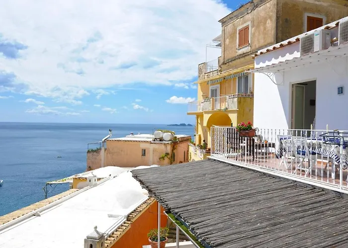 Casa Leonilde 4, Emma *