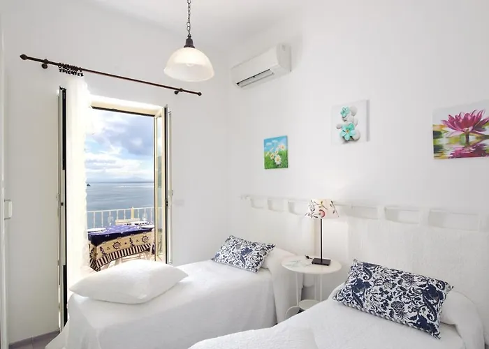 Casa Leonilde 4, Emma Positano