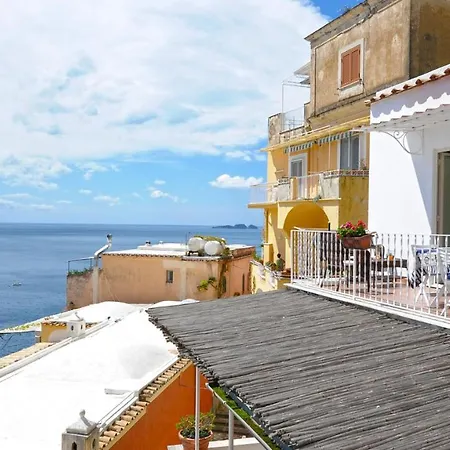 Casa Leonilde 4, Emma *